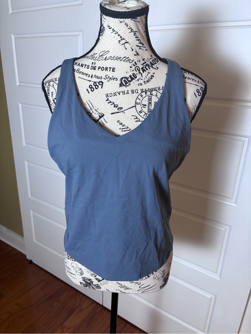Spanx Boostup V-Neck Shelf Tank Cerulean Blue - Picture 3 of 6